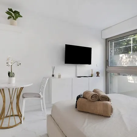 Apartment Cosy Climatise Dans Le Carre D Or Nice